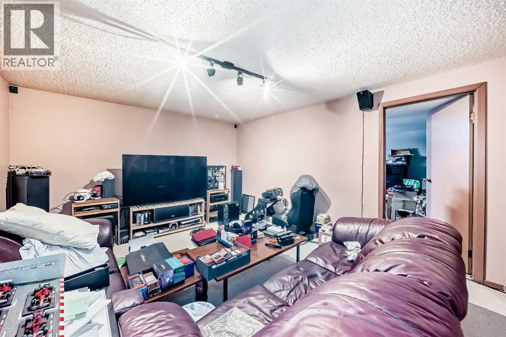 844 Lake Ontario Drive SE, Calgary, Alberta  T2J 3K1 - Photo 36 - A2286791