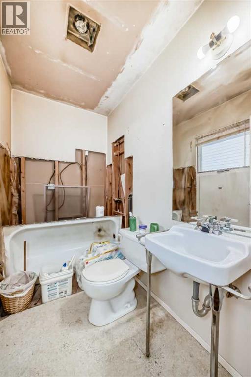 844 Lake Ontario Drive SE, Calgary, Alberta  T2J 3K1 - Photo 28 - A2286791