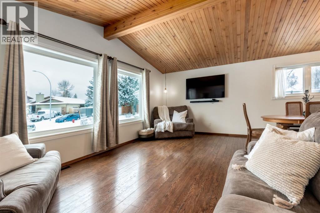 108 Westheights Close, Didsbury, Alberta  T0M 0W0 - Photo 3 - A2293687