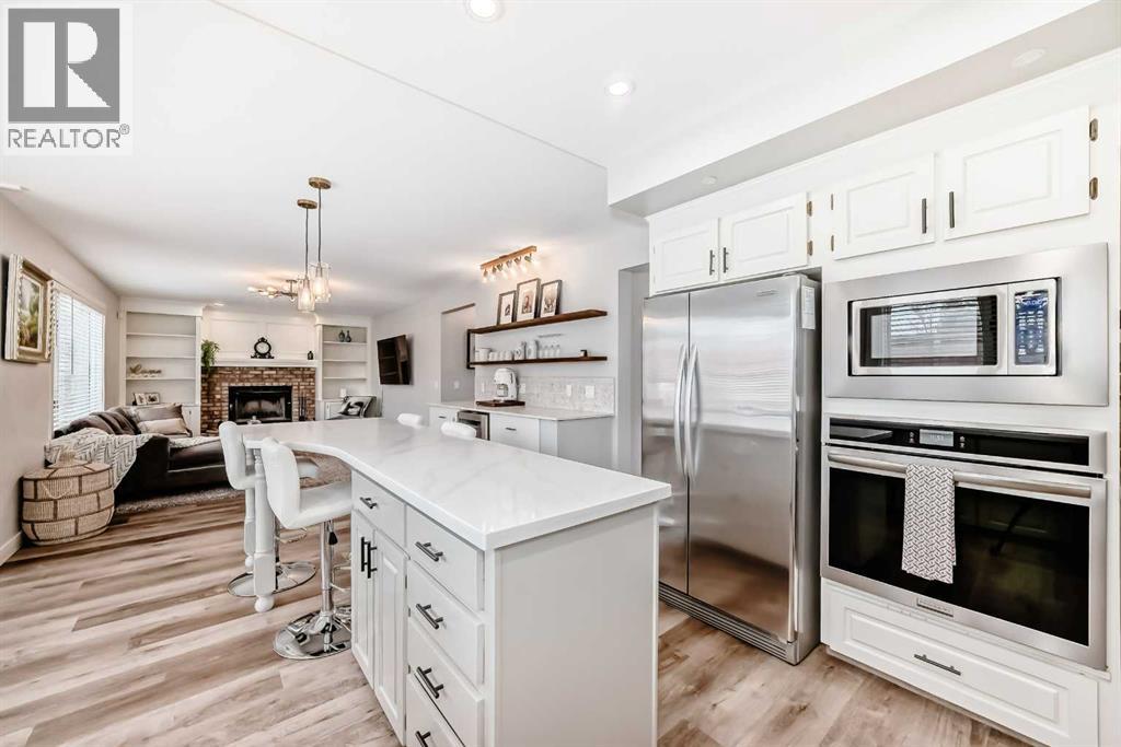 47 Canterbury Court SW, Calgary, Alberta  T2W 6C2 - Photo 11 - A2294234