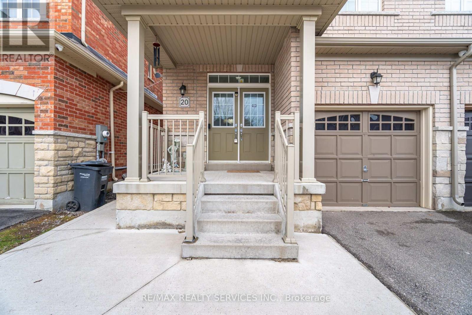 20 Blackberry Valley Crescent, Caledon, Ontario  L7C 3Z9 - Photo 10 - W12964228