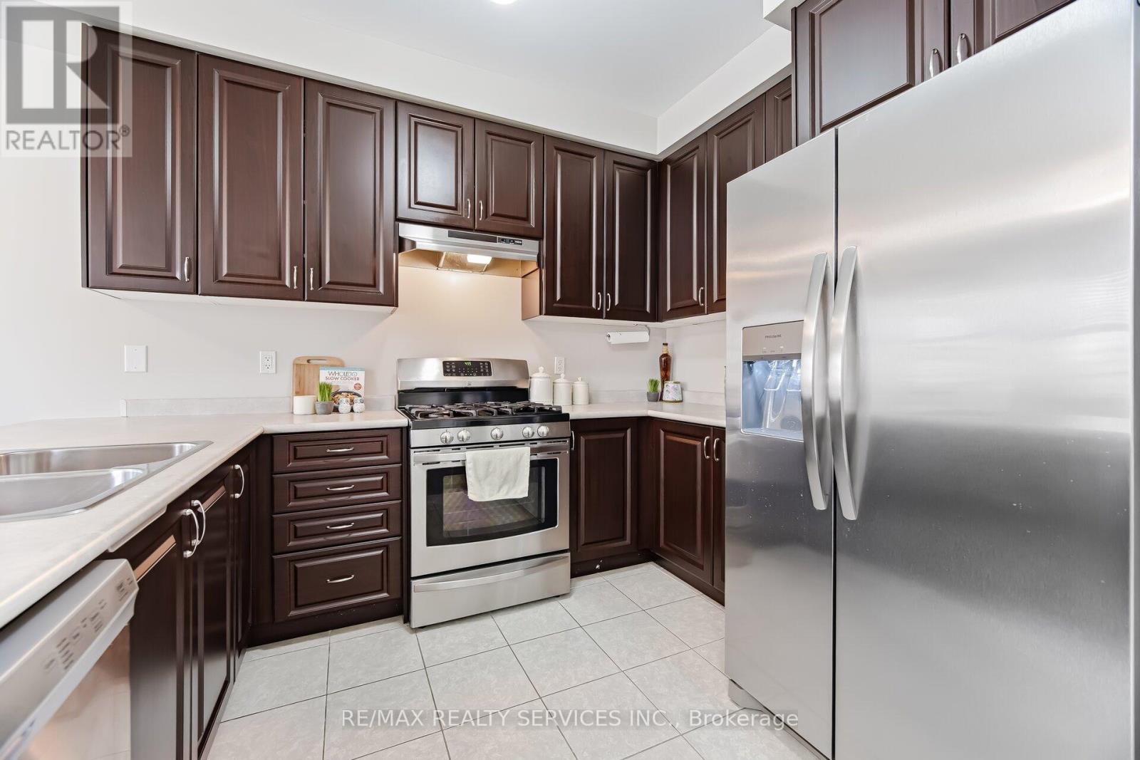 20 Blackberry Valley Crescent, Caledon, Ontario  L7C 3Z9 - Photo 17 - W12964228