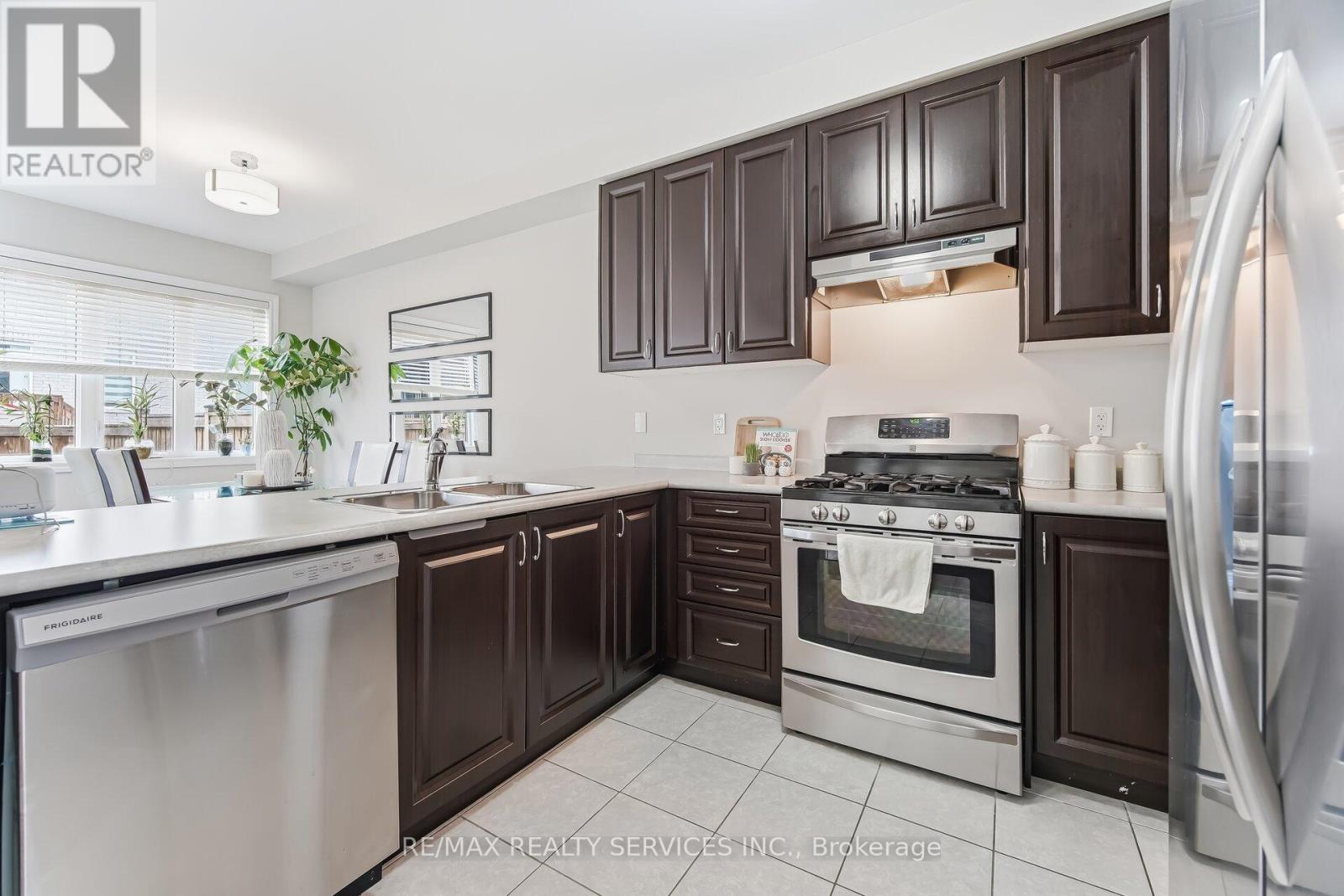 20 Blackberry Valley Crescent, Caledon, Ontario  L7C 3Z9 - Photo 18 - W12964228