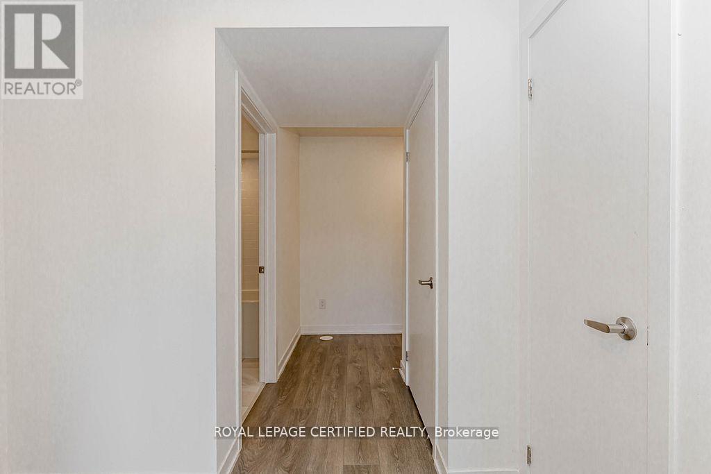 203 - 90 Canon Jackson Drive, Toronto, Ontario  M6M 0C1 - Photo 41 - W12964272