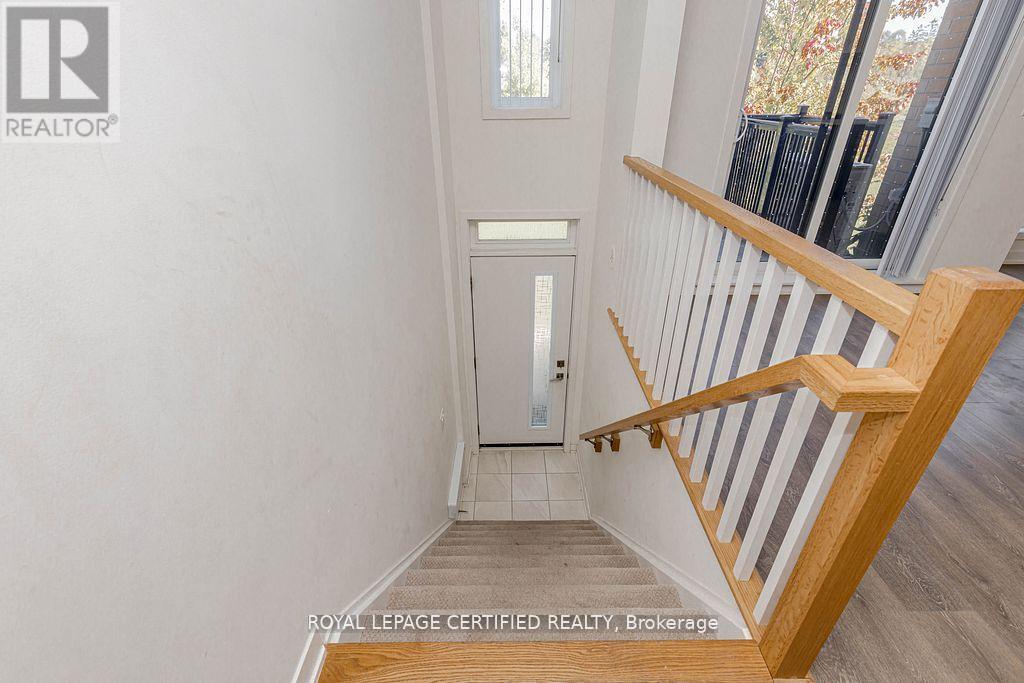 203 - 90 Canon Jackson Drive, Toronto, Ontario  M6M 0C1 - Photo 7 - W12964272