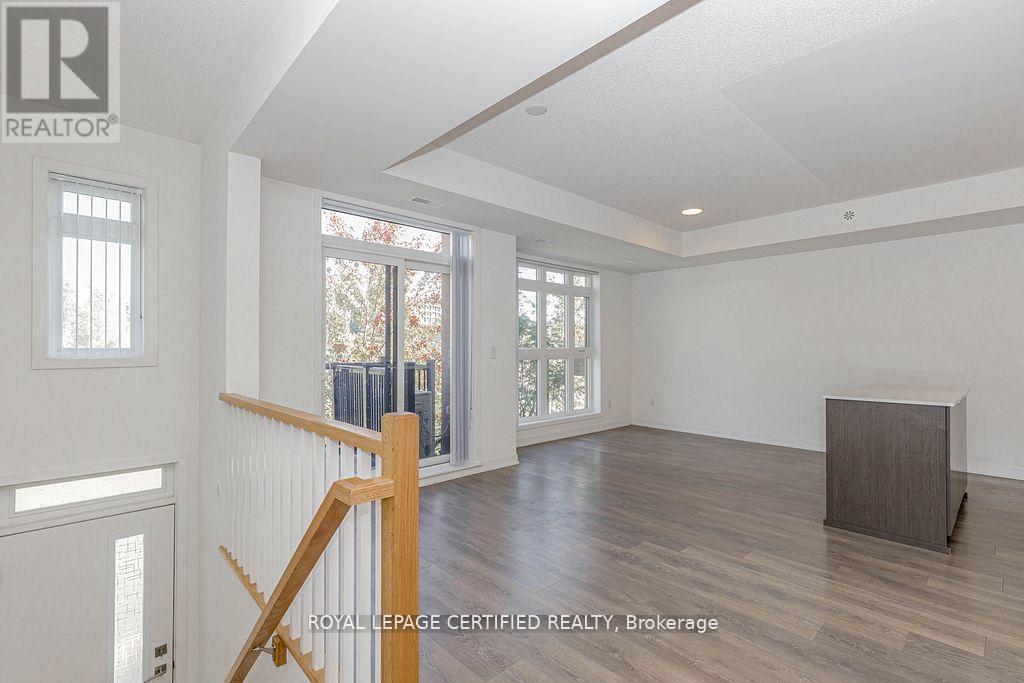 203 - 90 Canon Jackson Drive, Toronto, Ontario  M6M 0C1 - Photo 8 - W12964272