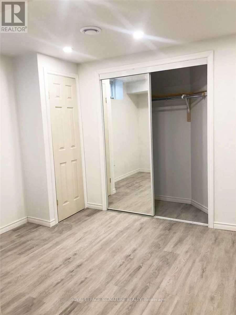 786 Irving Terrace, Milton, Ontario  L9T 6H2 - Photo 15 - W12964310