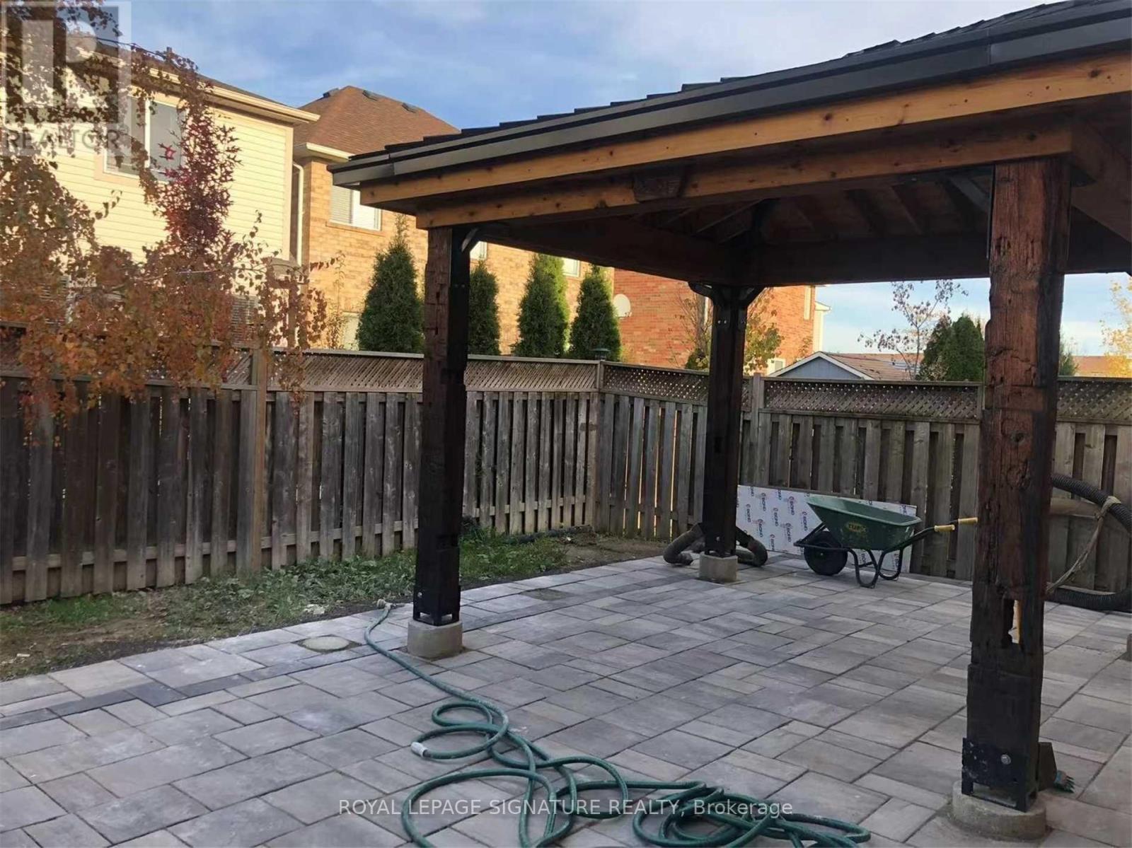 786 Irving Terrace, Milton, Ontario  L9T 6H2 - Photo 21 - W12964310