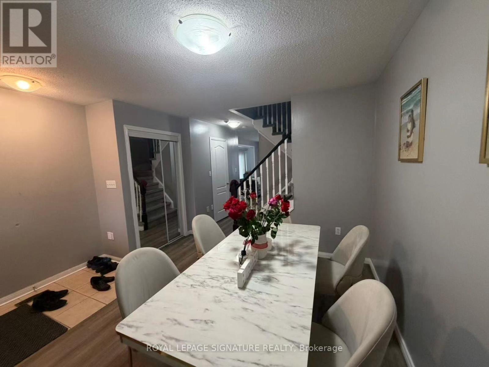 786 Irving Terrace, Milton, Ontario  L9T 6H2 - Photo 5 - W12964310