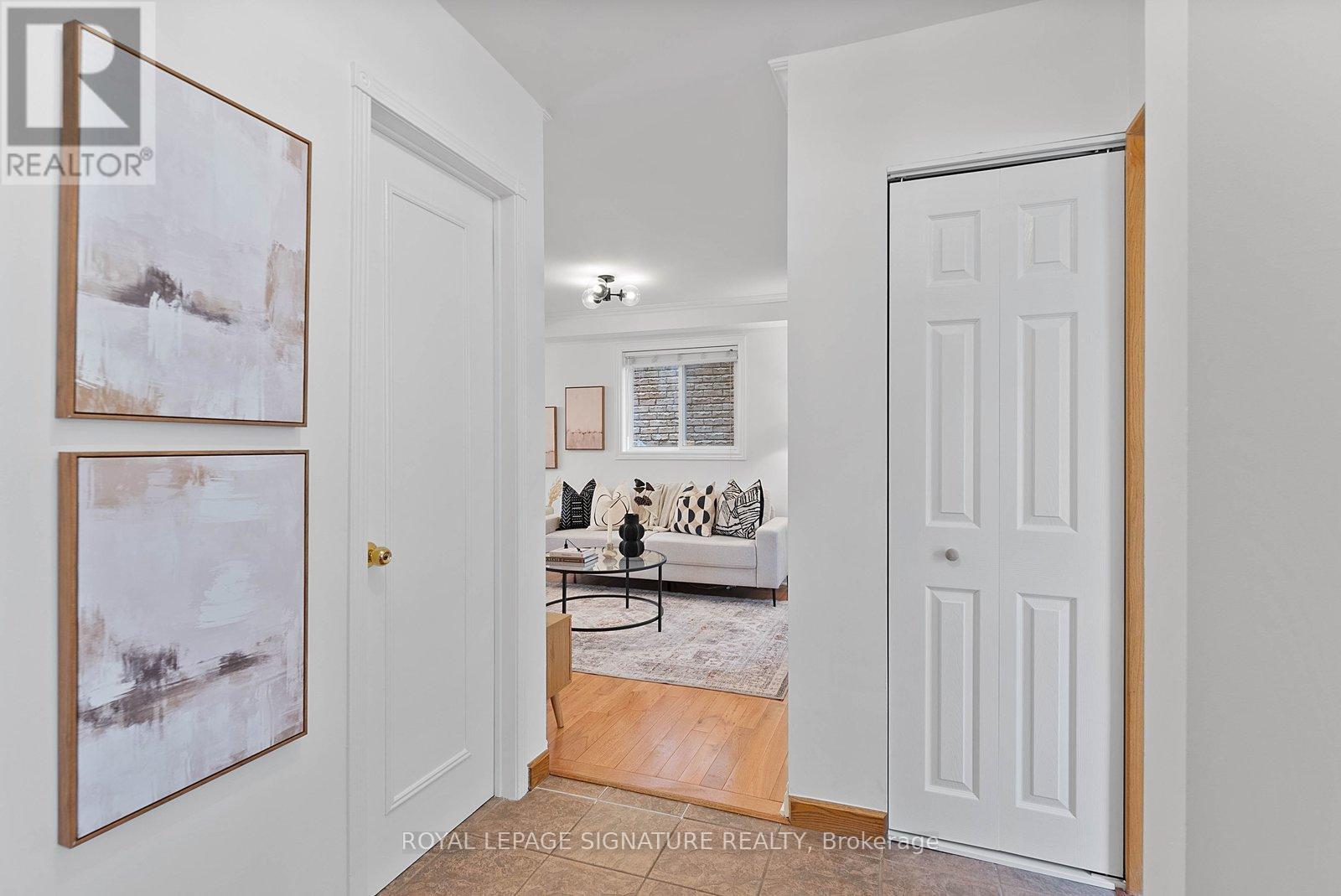 4046 Tea Garden Circle, Mississauga, Ontario  L5B 2W6 - Photo 3 - W12964332