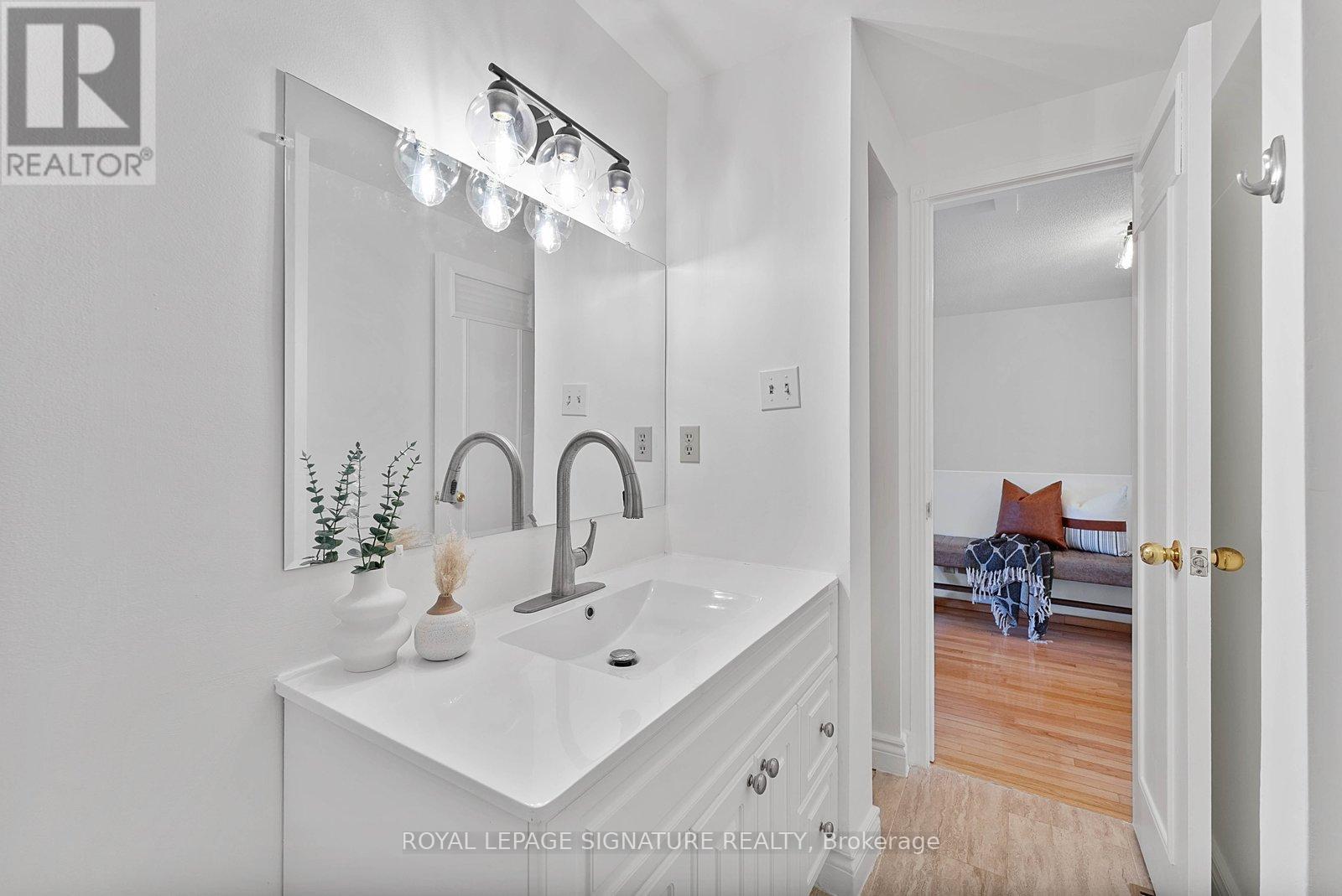 4046 Tea Garden Circle, Mississauga, Ontario  L5B 2W6 - Photo 36 - W12964332