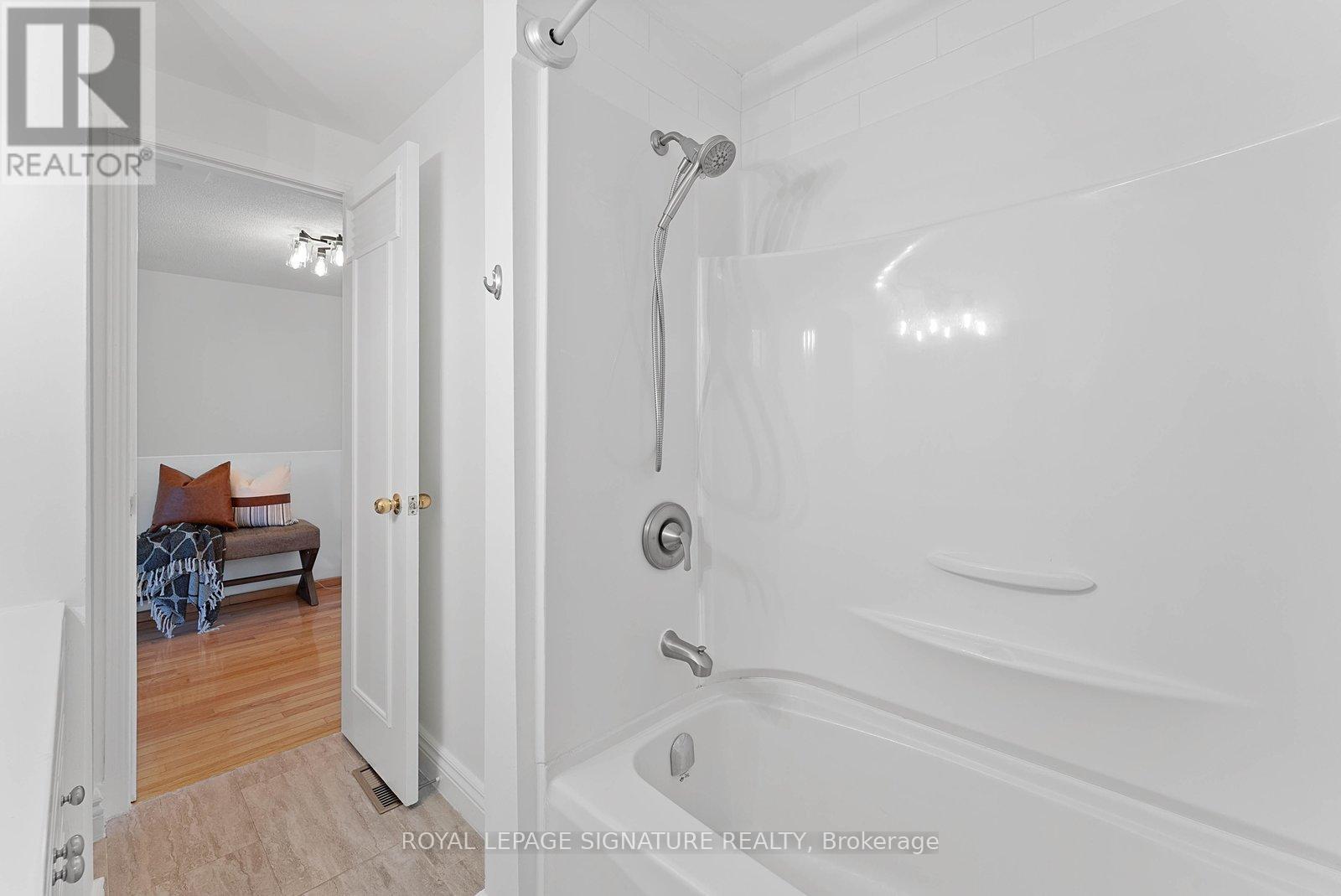 4046 Tea Garden Circle, Mississauga, Ontario  L5B 2W6 - Photo 37 - W12964332