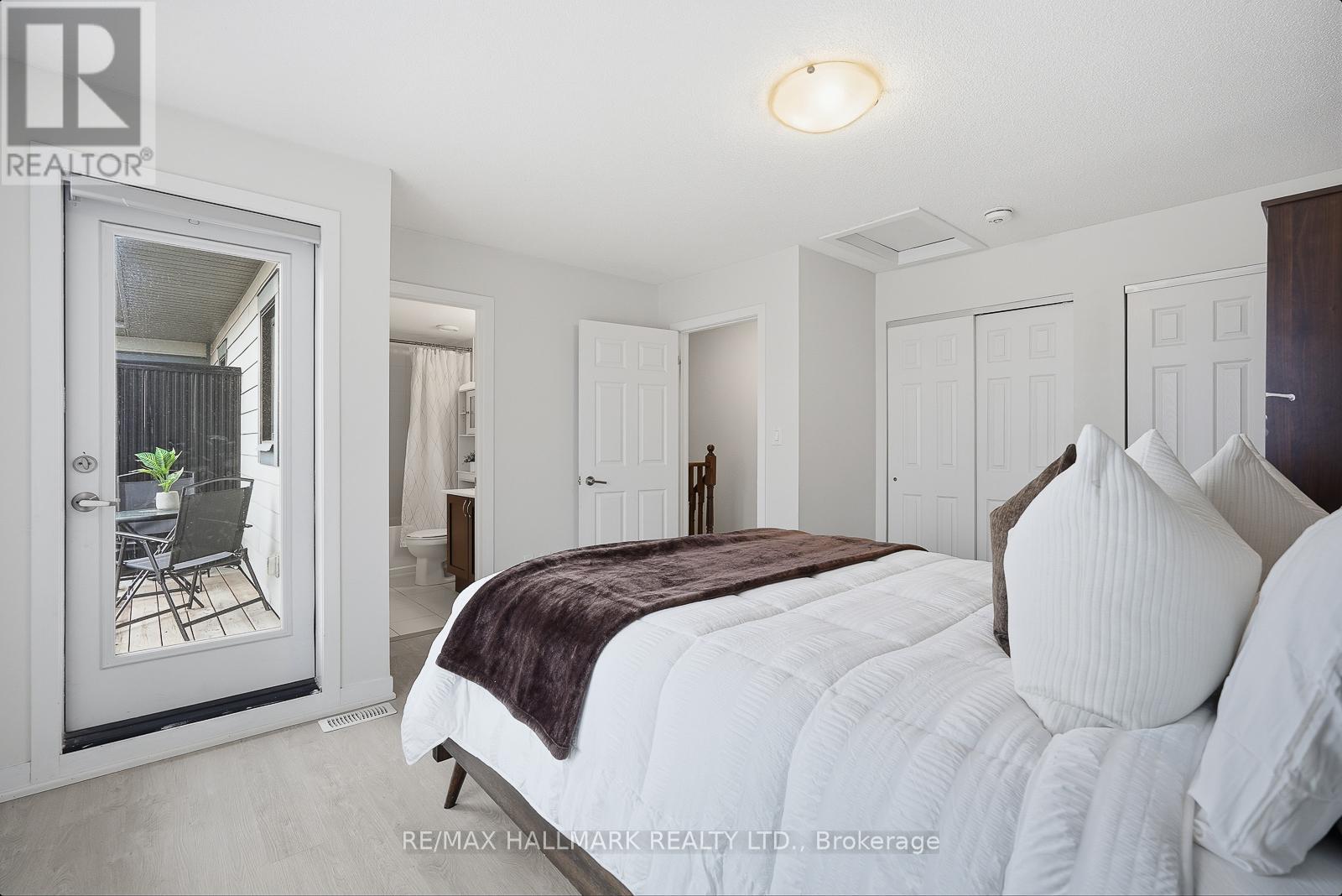 2 - 9 Forbes Avenue, Toronto, Ontario  M6M 0B5 - Photo 28 - W12964340