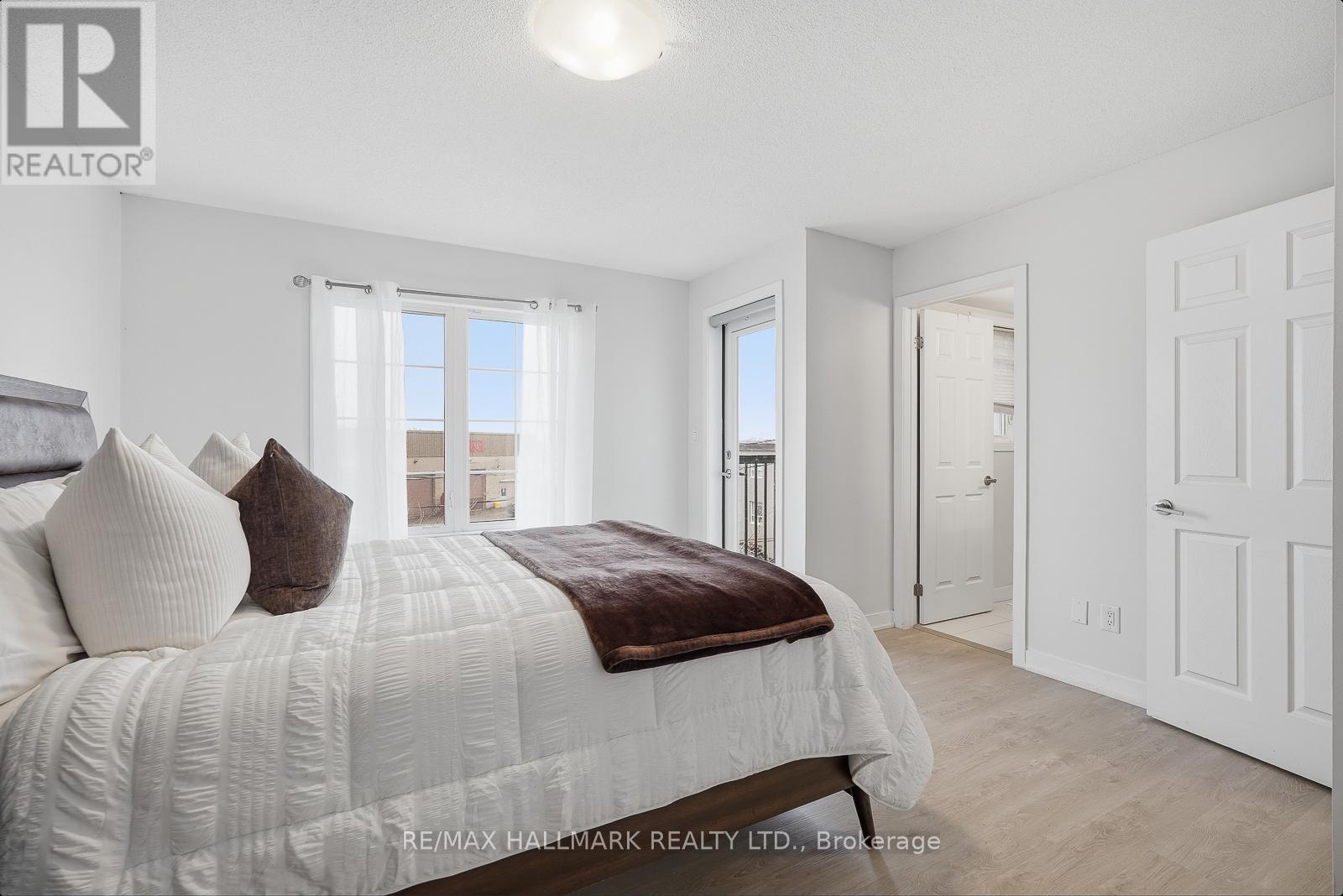 2 - 9 Forbes Avenue, Toronto, Ontario  M6M 0B5 - Photo 29 - W12964340