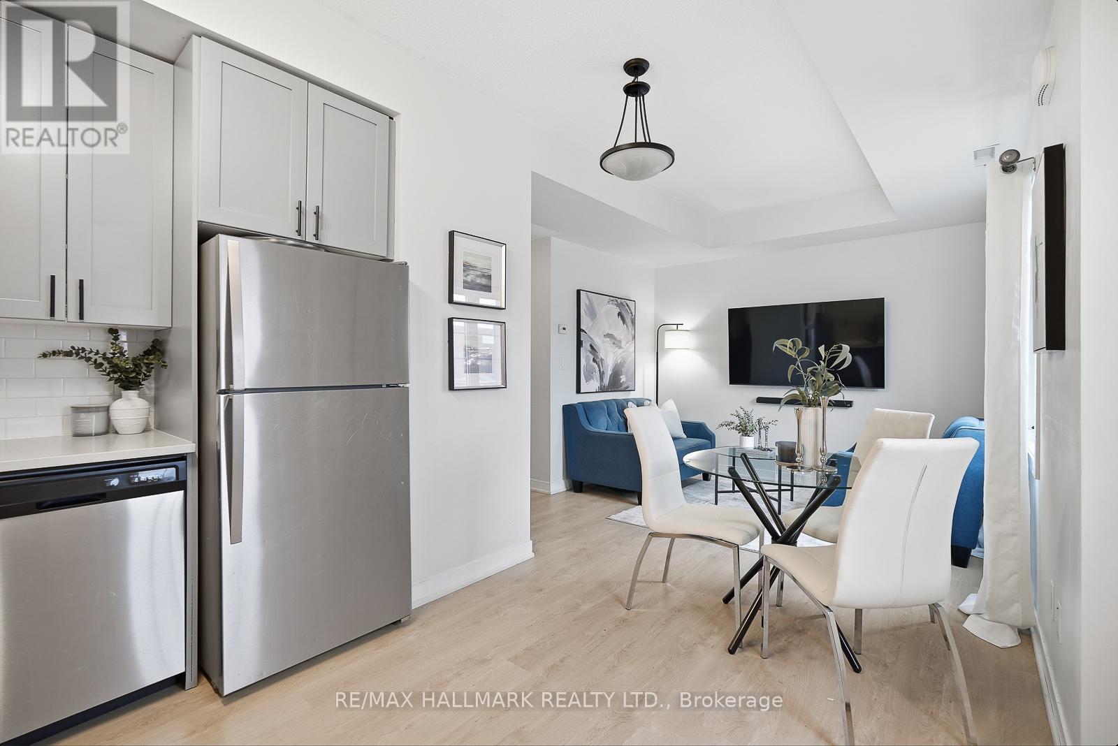 2 - 9 Forbes Avenue, Toronto, Ontario  M6M 0B5 - Photo 7 - W12964340