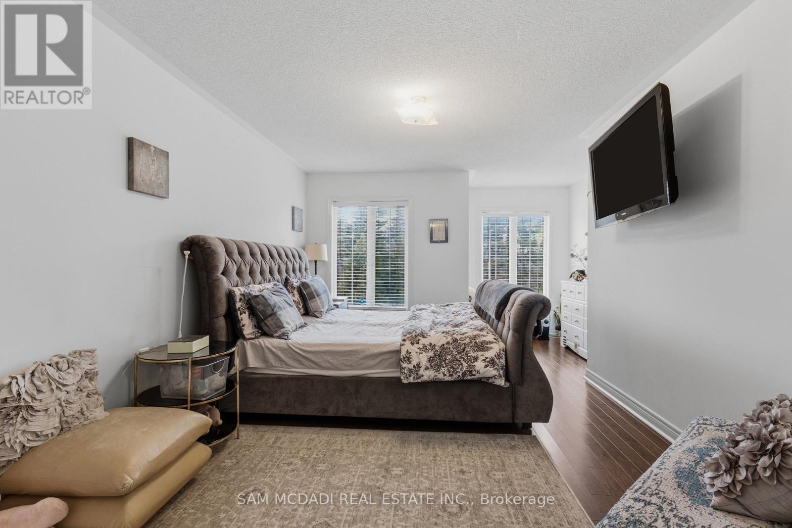 1514 Portsmouth Place, Mississauga, Ontario  L5M 7W1 - Photo 19 - W12964358