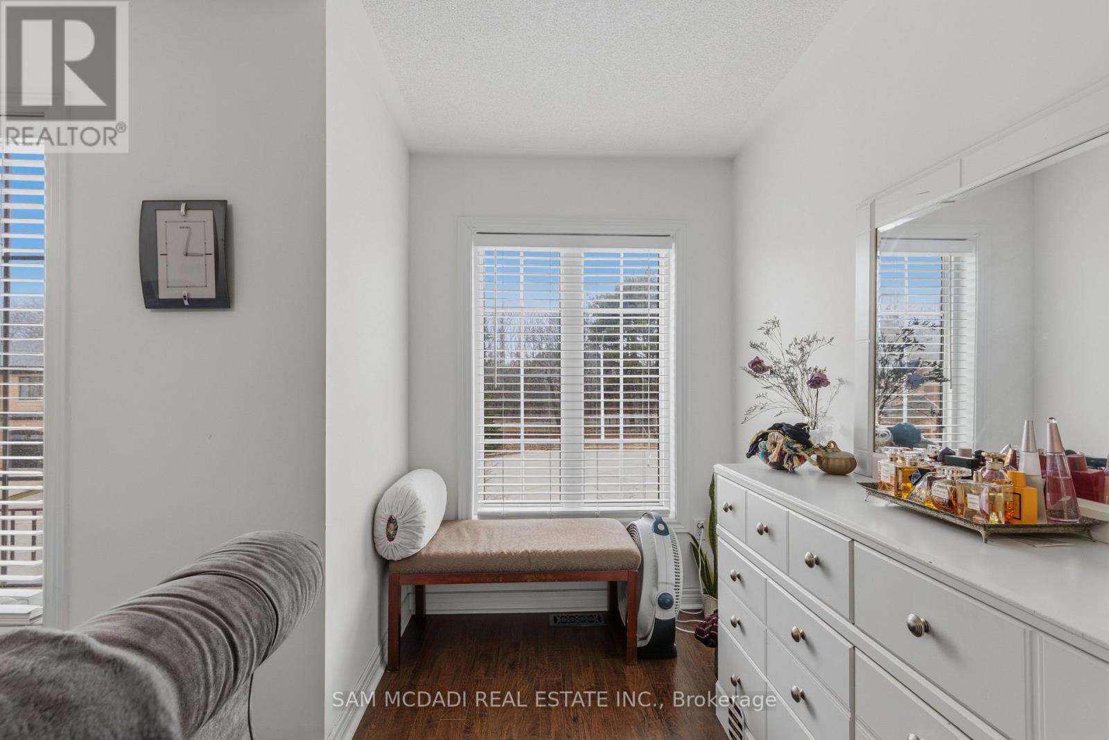 1514 Portsmouth Place, Mississauga, Ontario  L5M 7W1 - Photo 21 - W12964358