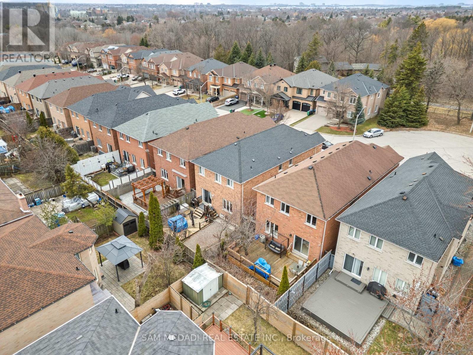 1514 Portsmouth Place, Mississauga, Ontario  L5M 7W1 - Photo 33 - W12964358