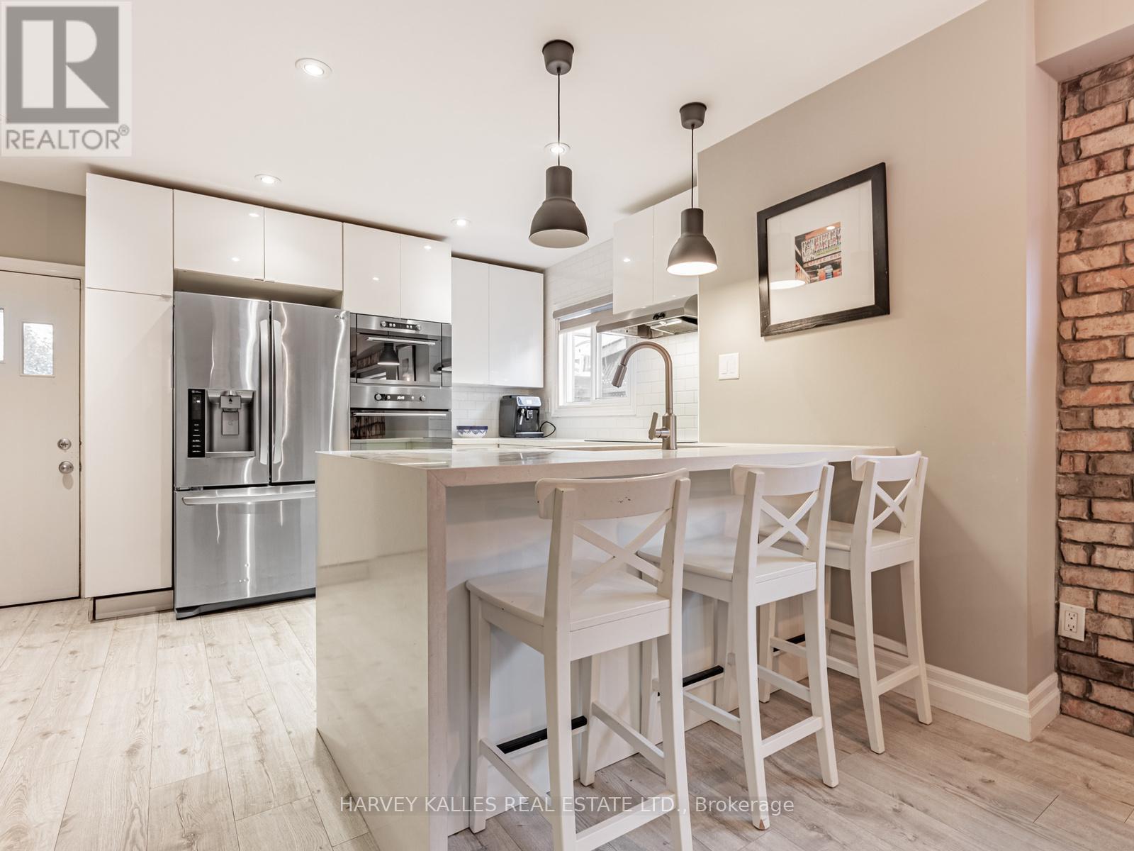 125 Kane Avenue, Toronto, Ontario  M6M 3N1 - Photo 11 - W12964396