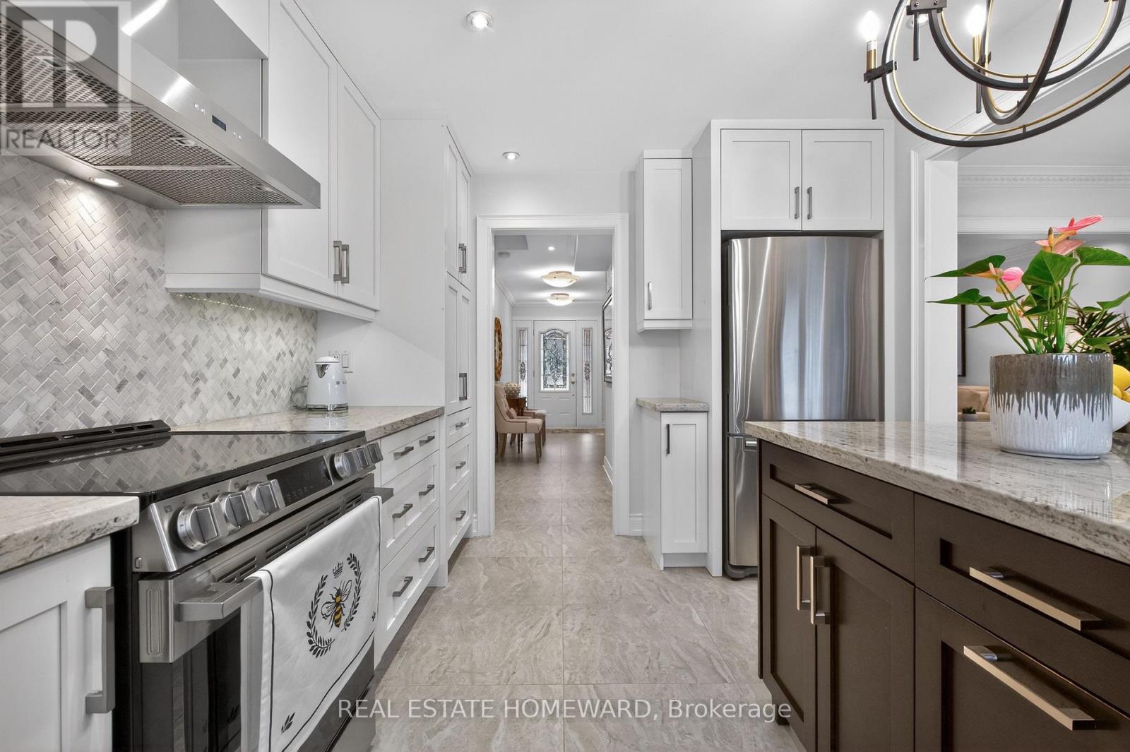 3532 Pinesmoke Crescent, Mississauga, Ontario  L4Y 3L3 - Photo 16 - W12964438