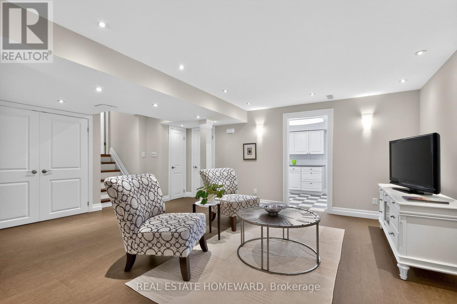 3532 Pinesmoke Crescent, Mississauga, Ontario  L4Y 3L3 - Photo 22 - W12964438