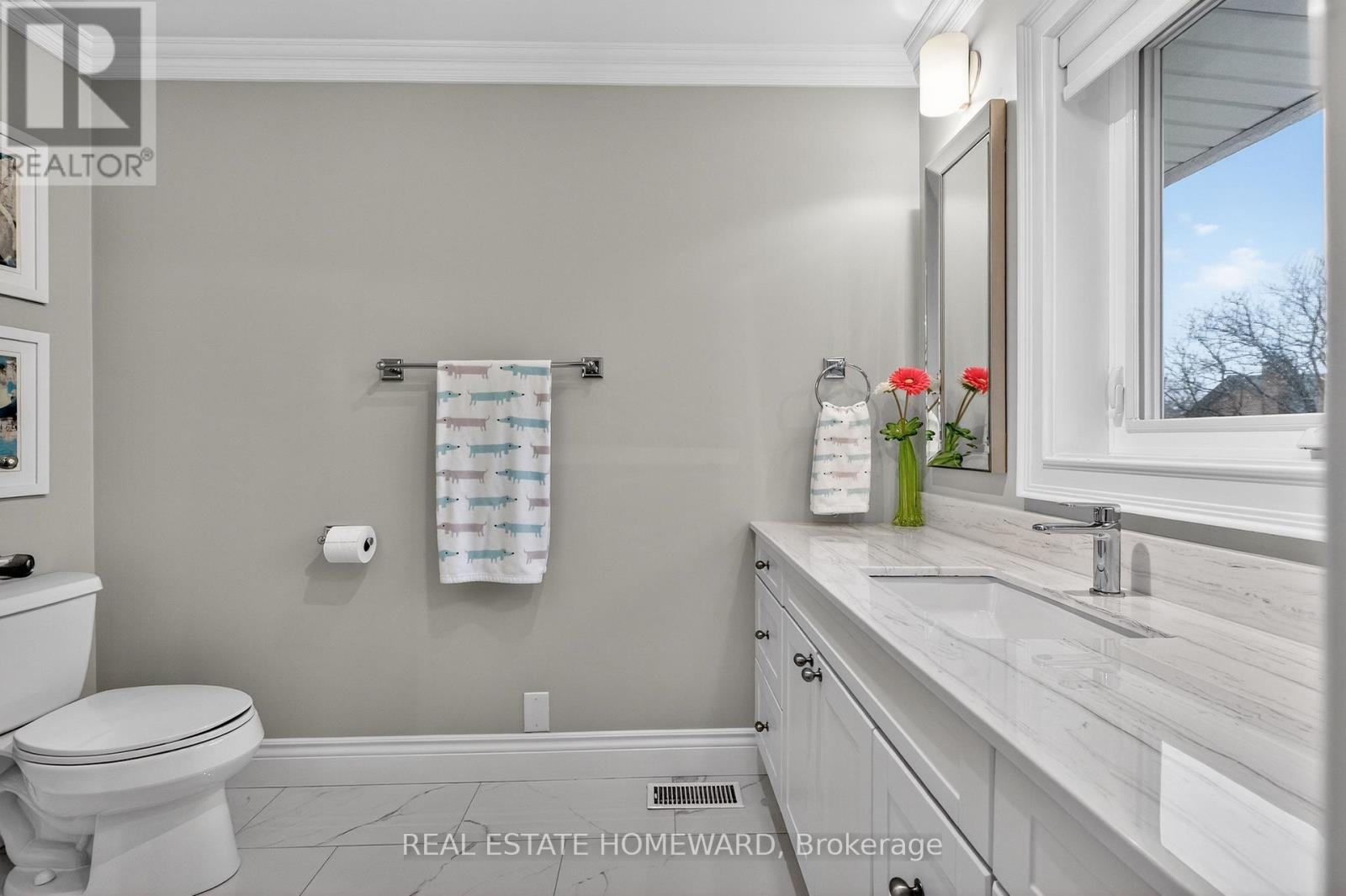 3532 Pinesmoke Crescent, Mississauga, Ontario  L4Y 3L3 - Photo 27 - W12964438