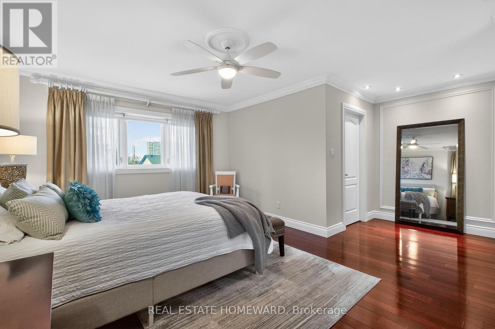 3532 Pinesmoke Crescent, Mississauga, Ontario  L4Y 3L3 - Photo 34 - W12964438