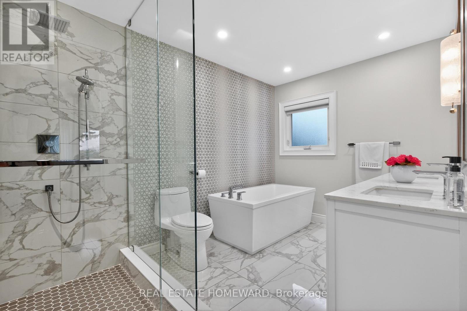 3532 Pinesmoke Crescent, Mississauga, Ontario  L4Y 3L3 - Photo 35 - W12964438