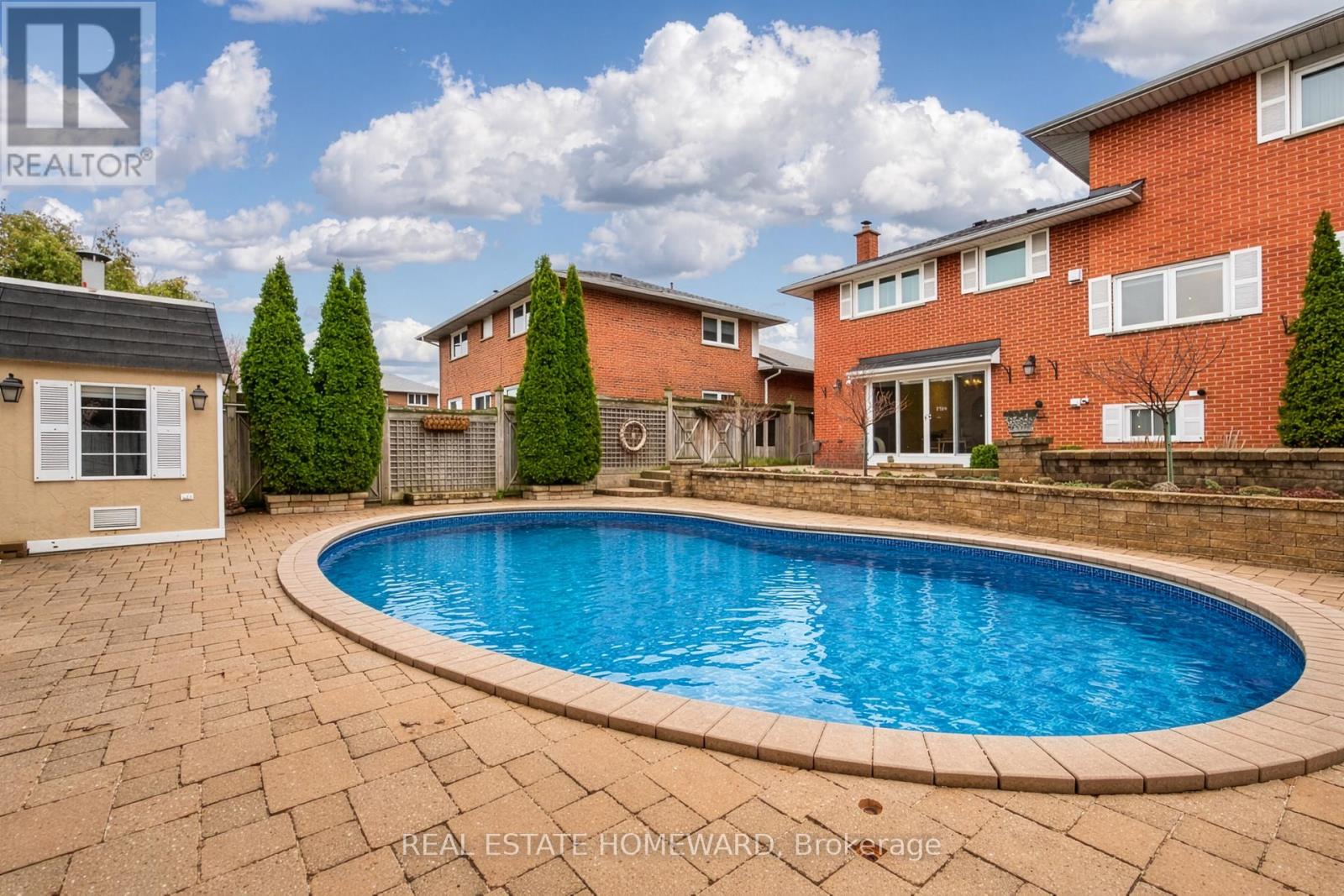 3532 Pinesmoke Crescent, Mississauga, Ontario  L4Y 3L3 - Photo 38 - W12964438