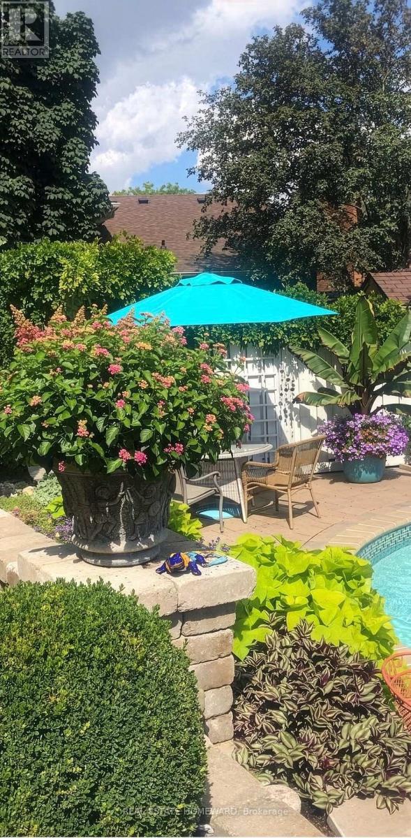 3532 Pinesmoke Crescent, Mississauga, Ontario  L4Y 3L3 - Photo 44 - W12964438