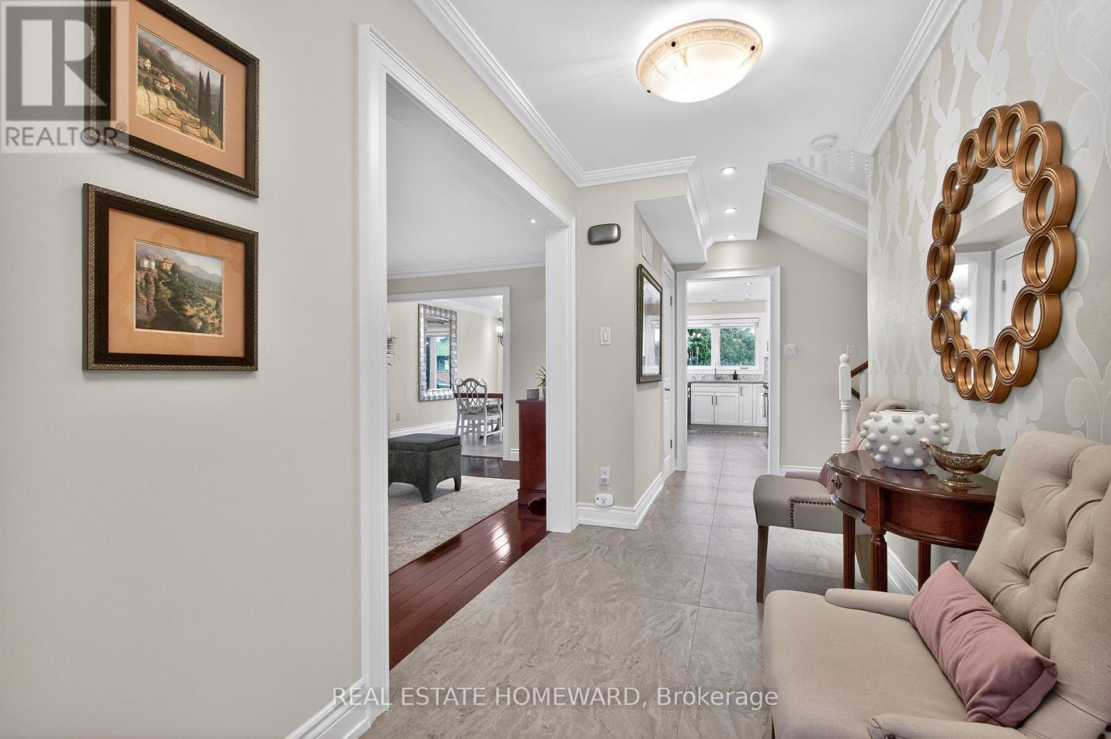 3532 Pinesmoke Crescent, Mississauga, Ontario  L4Y 3L3 - Photo 5 - W12964438