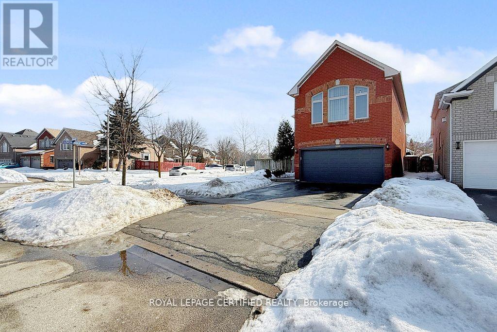 3898 Parkgate Drive, Mississauga, Ontario  L5N 7B4 - Photo 2 - W12964462