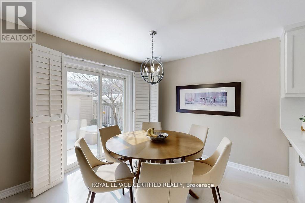 3898 Parkgate Drive, Mississauga, Ontario  L5N 7B4 - Photo 22 - W12964462