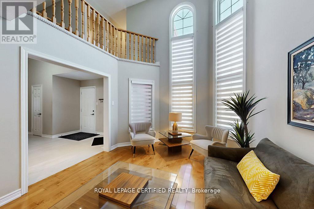 3898 Parkgate Drive, Mississauga, Ontario  L5N 7B4 - Photo 8 - W12964462