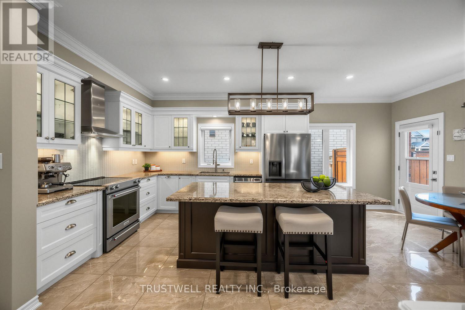 1295 Sim Place, Milton, Ontario  L9T 8M3 - Photo 7 - W12964476