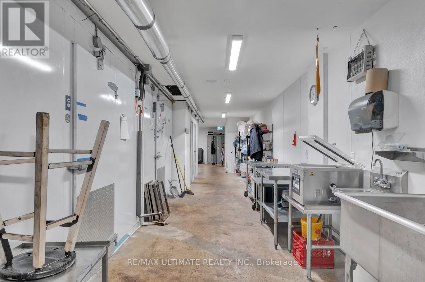 3320 Keele Street, Toronto, Ontario  M3M 2H7 - Photo 18 - W12964512