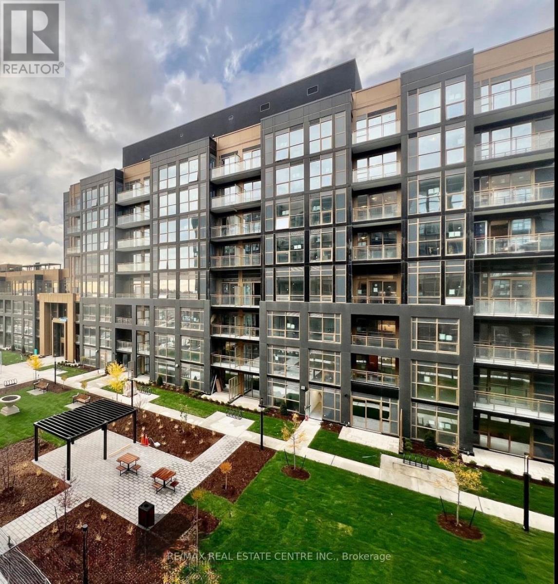 220 - 2333 Khalsa Gate, Oakville, Ontario  L6M 0X7 - Photo 8 - W12964546