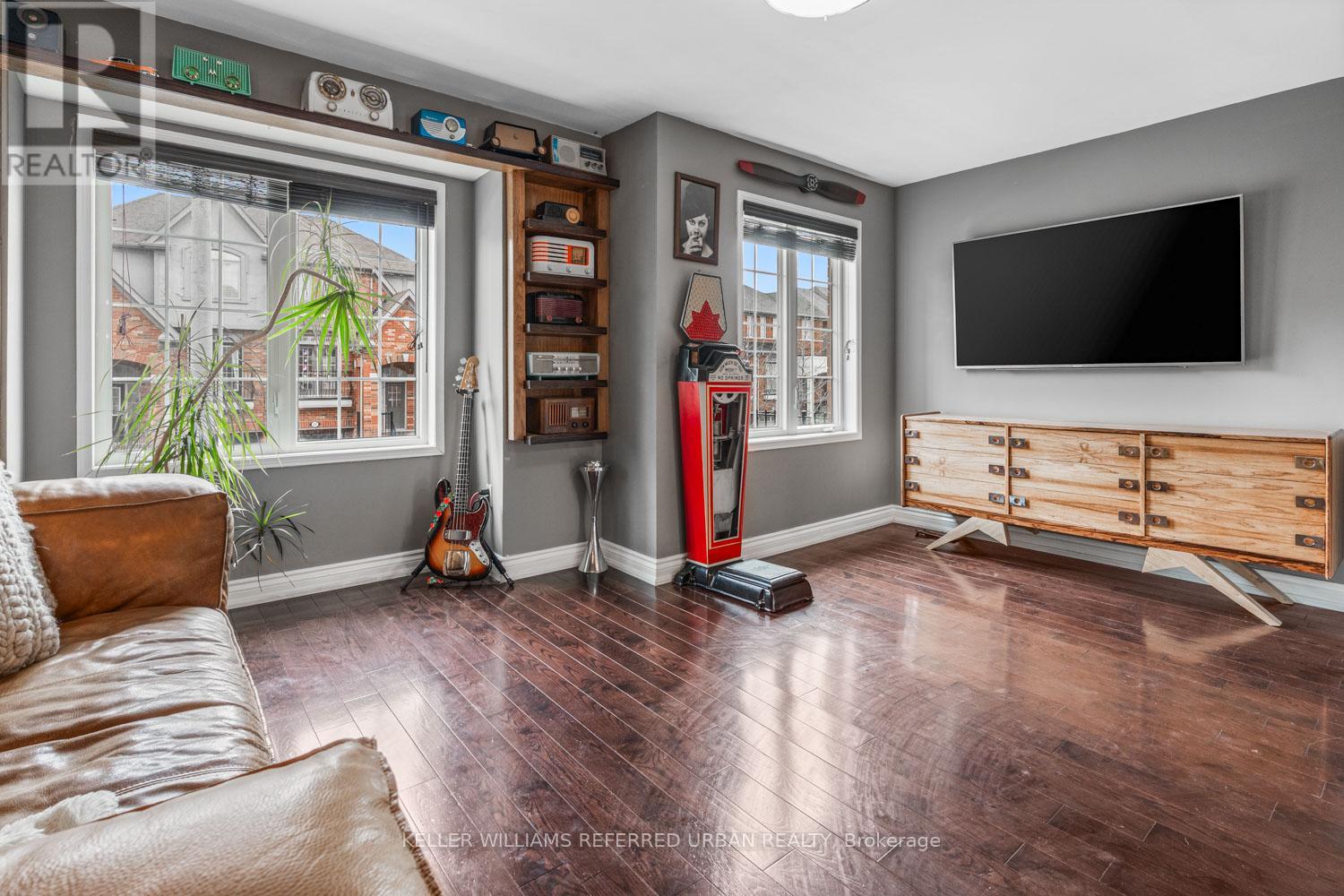 26 Abraham Welsh Road, Toronto, Ontario  M9M 0B7 - Photo 17 - W12964572