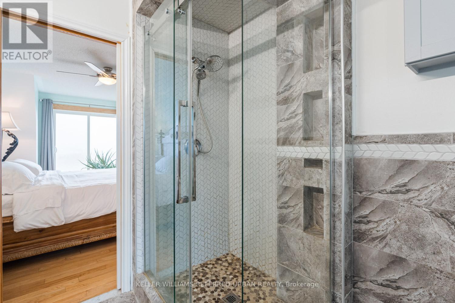 26 Abraham Welsh Road, Toronto, Ontario  M9M 0B7 - Photo 23 - W12964572