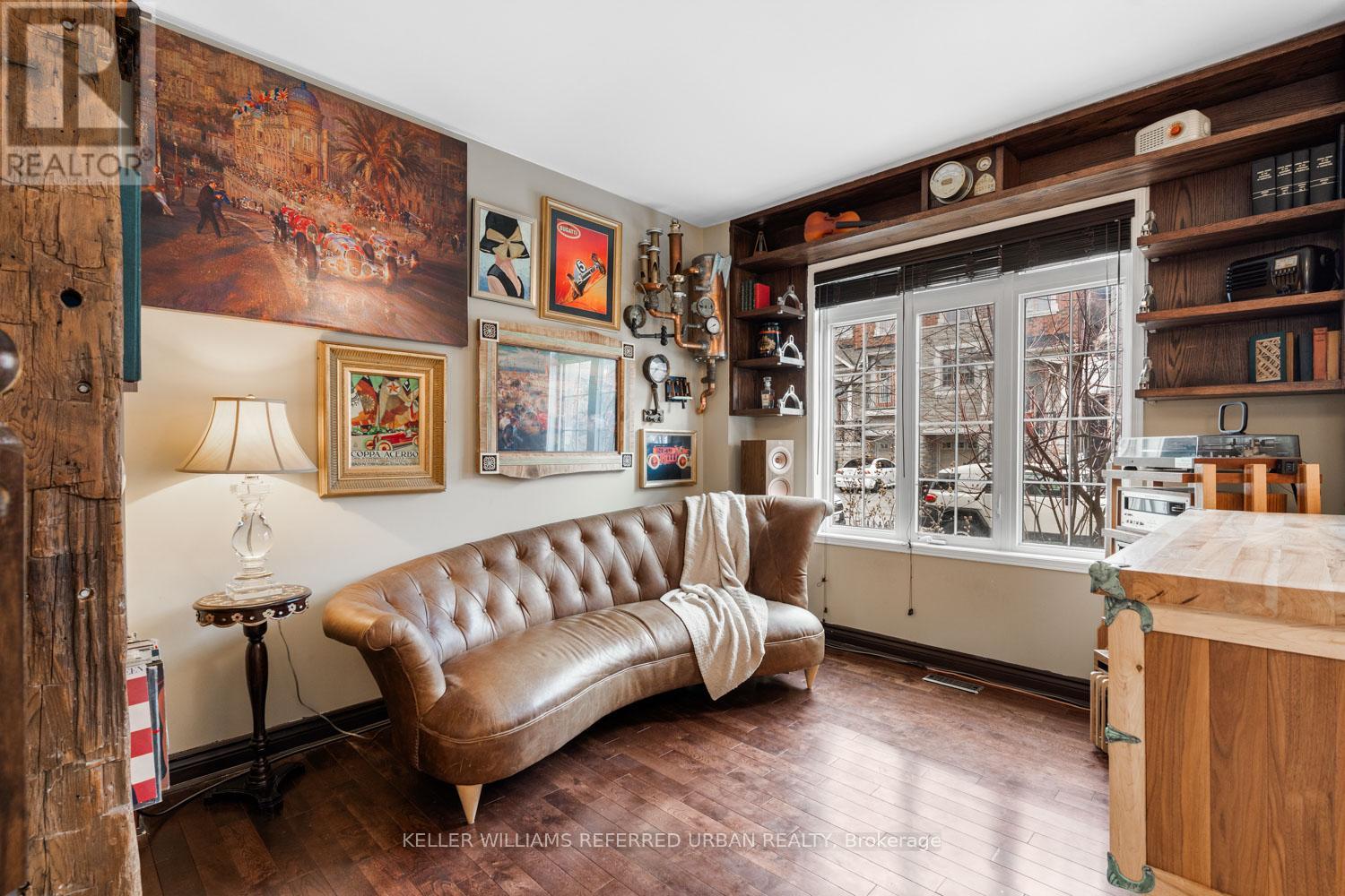 26 Abraham Welsh Road, Toronto, Ontario  M9M 0B7 - Photo 3 - W12964572