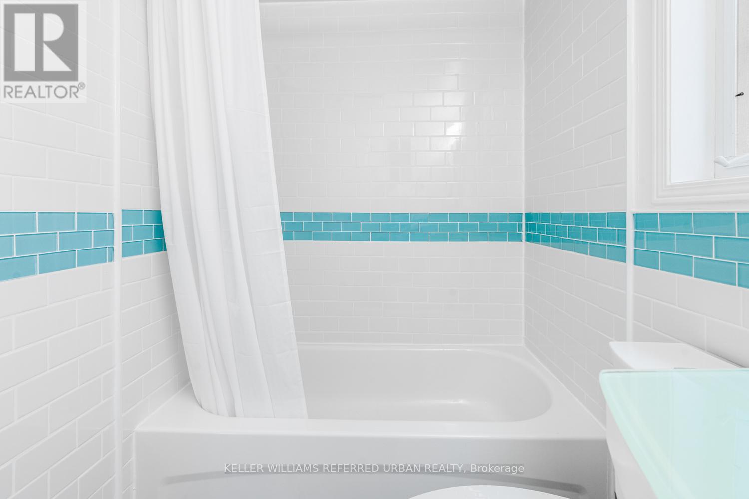 26 Abraham Welsh Road, Toronto, Ontario  M9M 0B7 - Photo 32 - W12964572