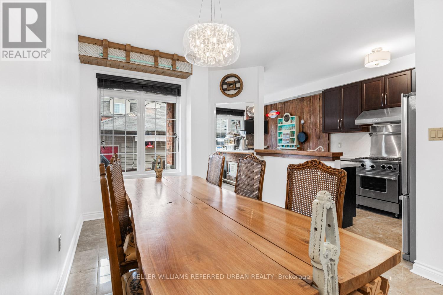 26 Abraham Welsh Road, Toronto, Ontario  M9M 0B7 - Photo 7 - W12964572