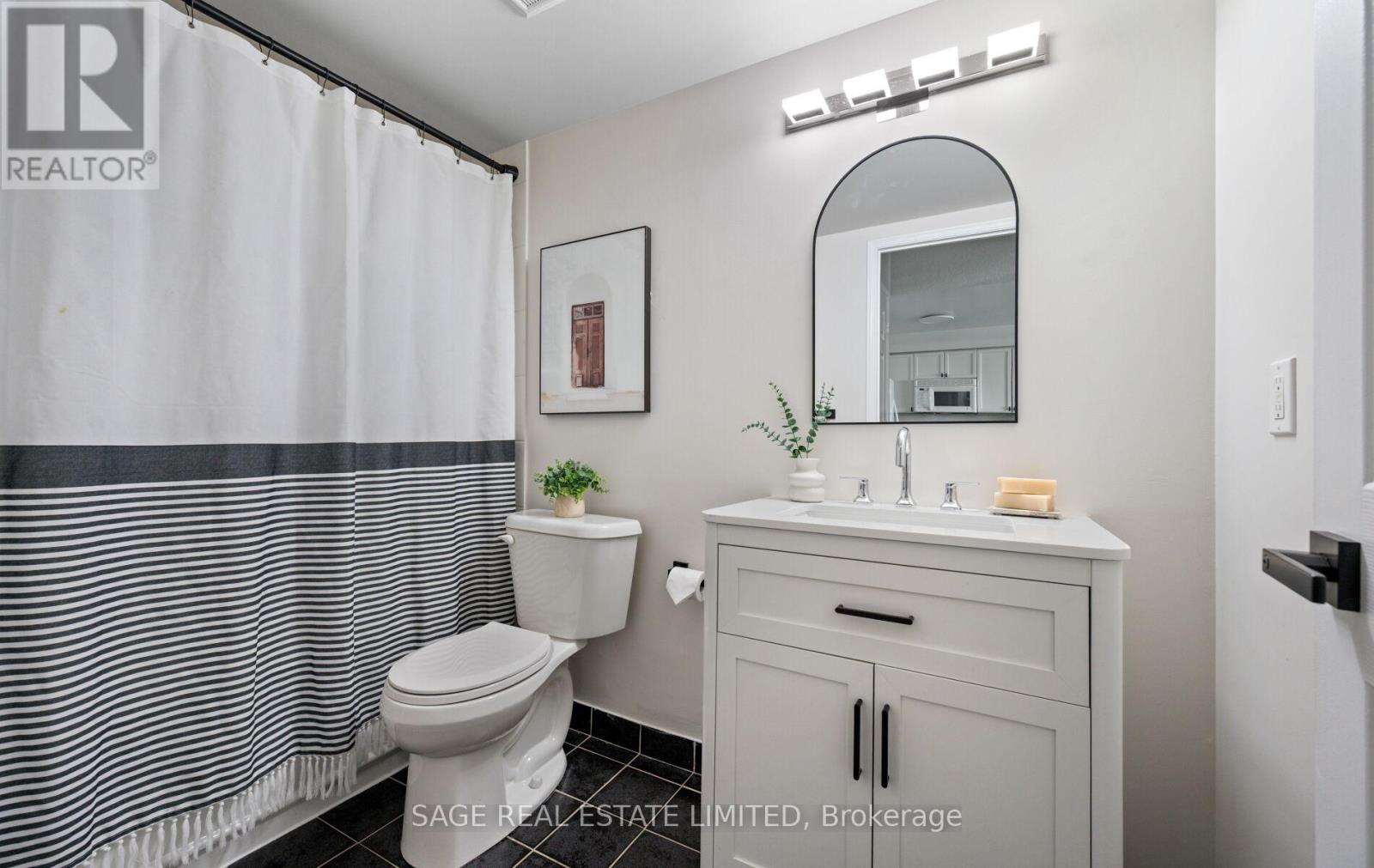 1008 - 15 Michael Power Place, Toronto, Ontario  M9A 5G4 - Photo 19 - W12964588