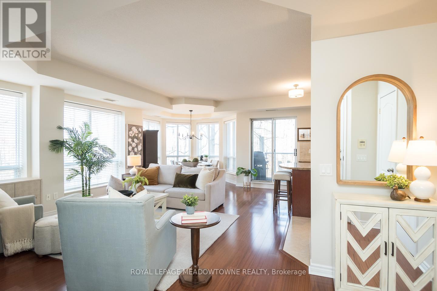 311 - 483 Faith Drive, Mississauga, Ontario  L5R 0A1 - Photo 3 - W12964668