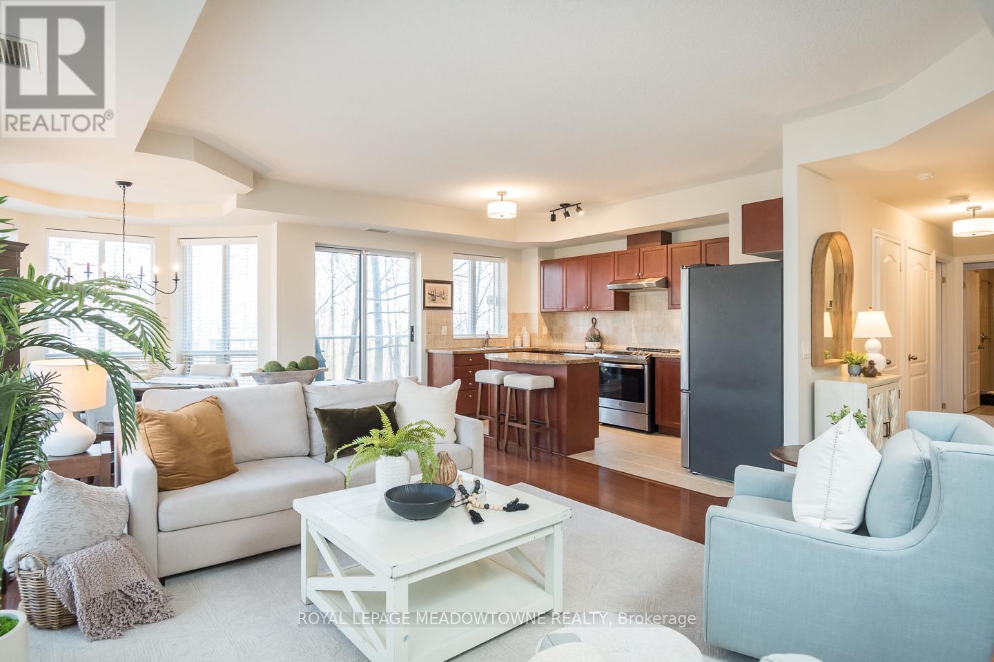 311 - 483 Faith Drive, Mississauga, Ontario  L5R 0A1 - Photo 5 - W12964668