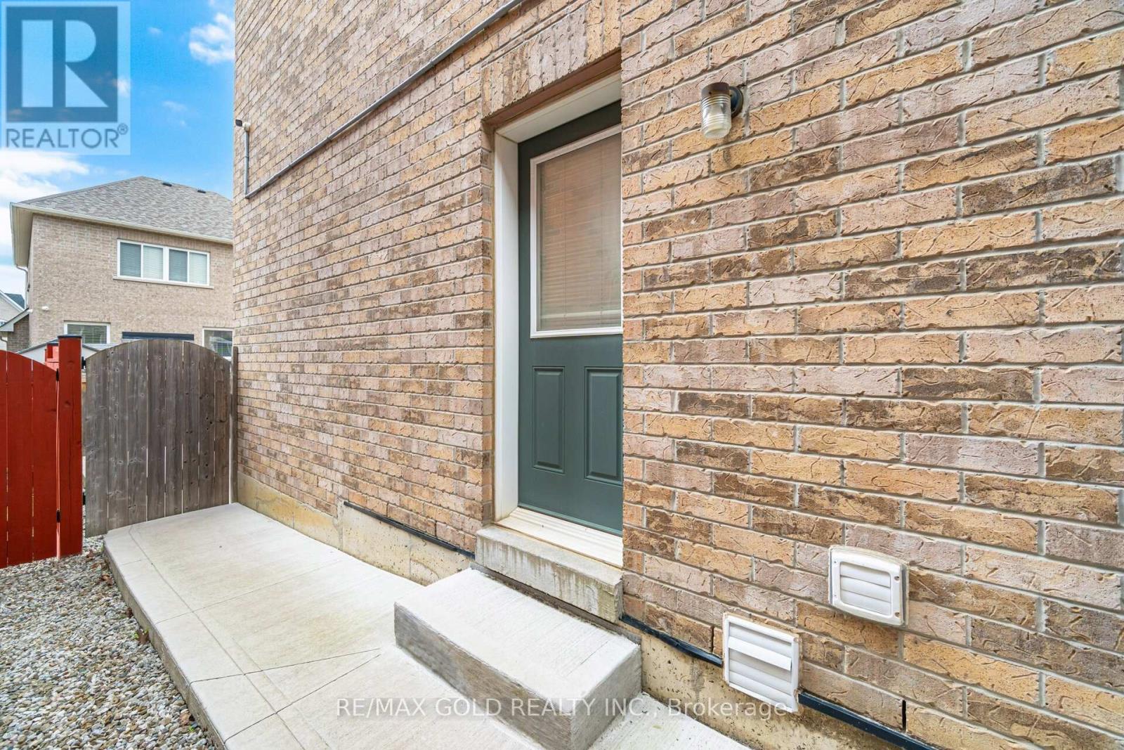 52 Watsonbrook Drive, Brampton, Ontario  L6R 0R3 - Photo 17 - W12964688