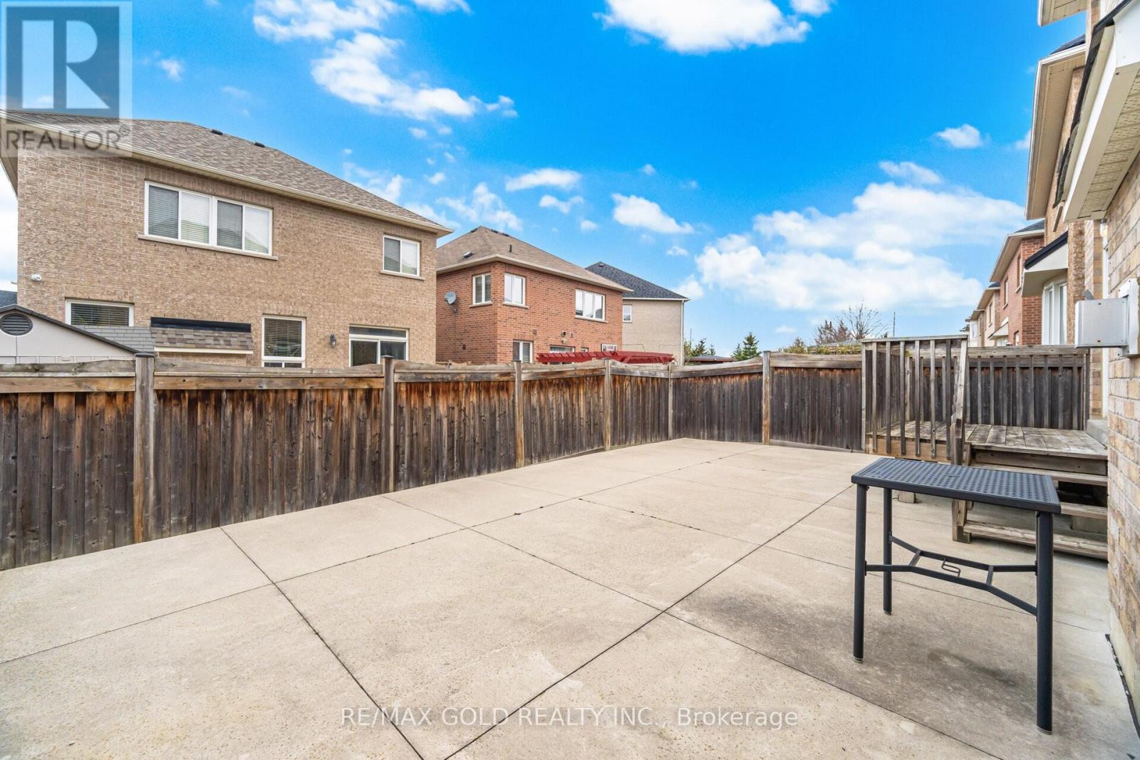 52 Watsonbrook Drive, Brampton, Ontario  L6R 0R3 - Photo 26 - W12964688