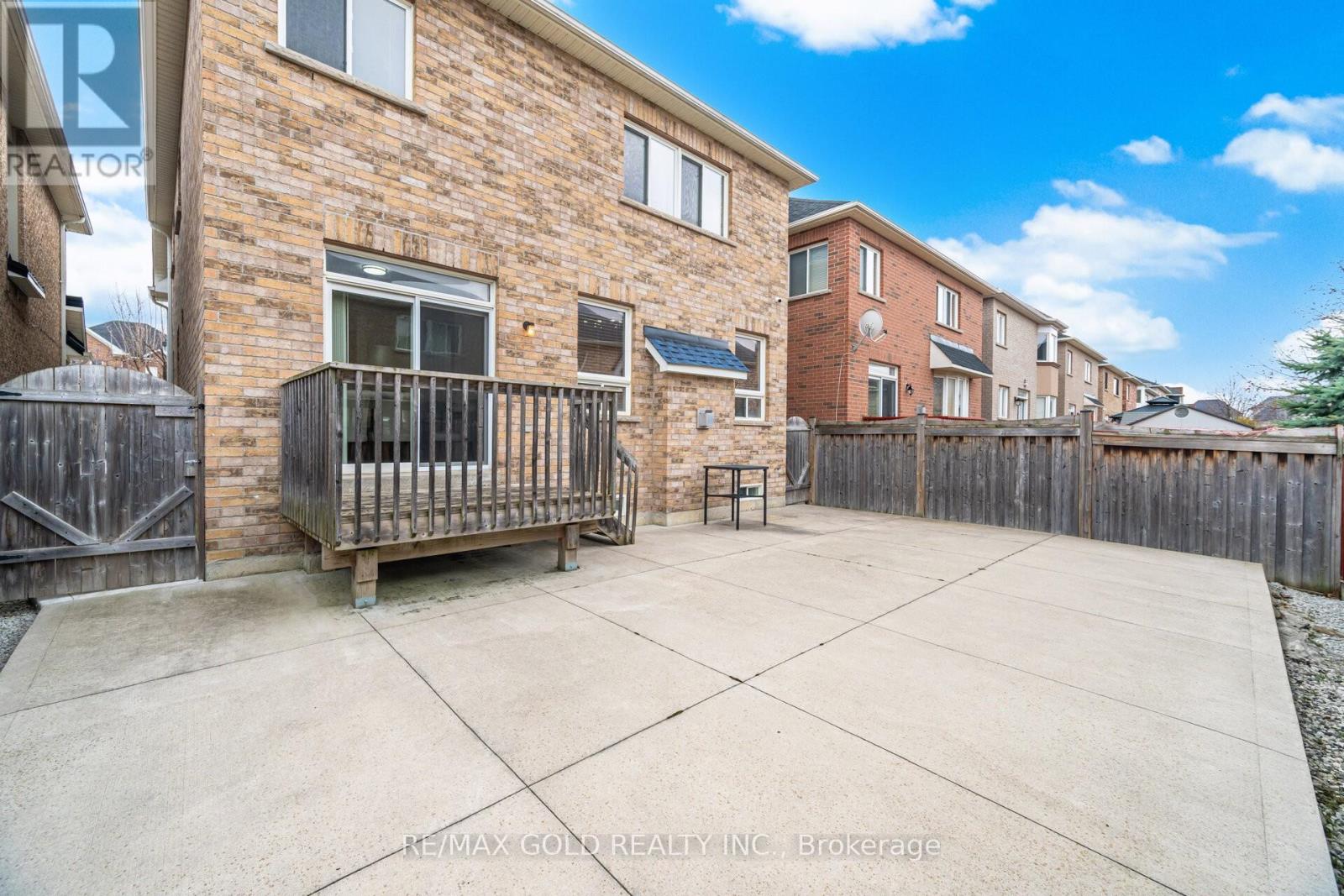 52 Watsonbrook Drive, Brampton, Ontario  L6R 0R3 - Photo 27 - W12964688