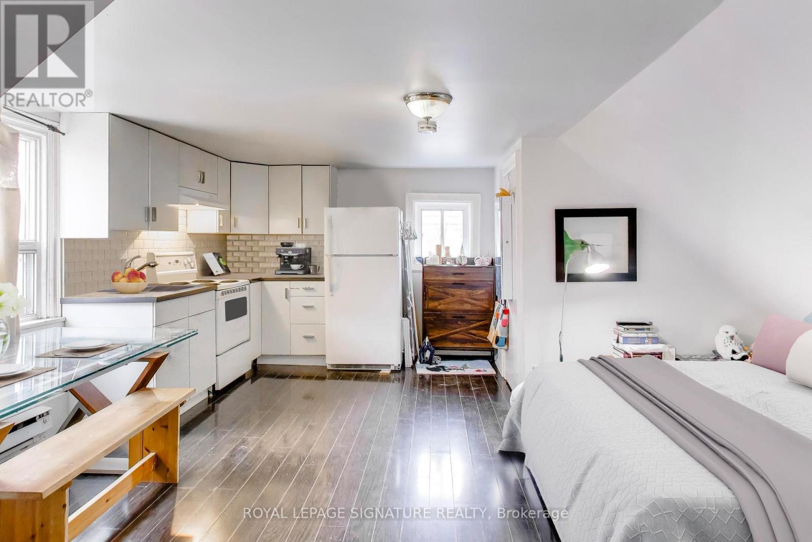 300 Concord Avenue, Toronto, Ontario  M6H 2P6 - Photo 17 - W12964712