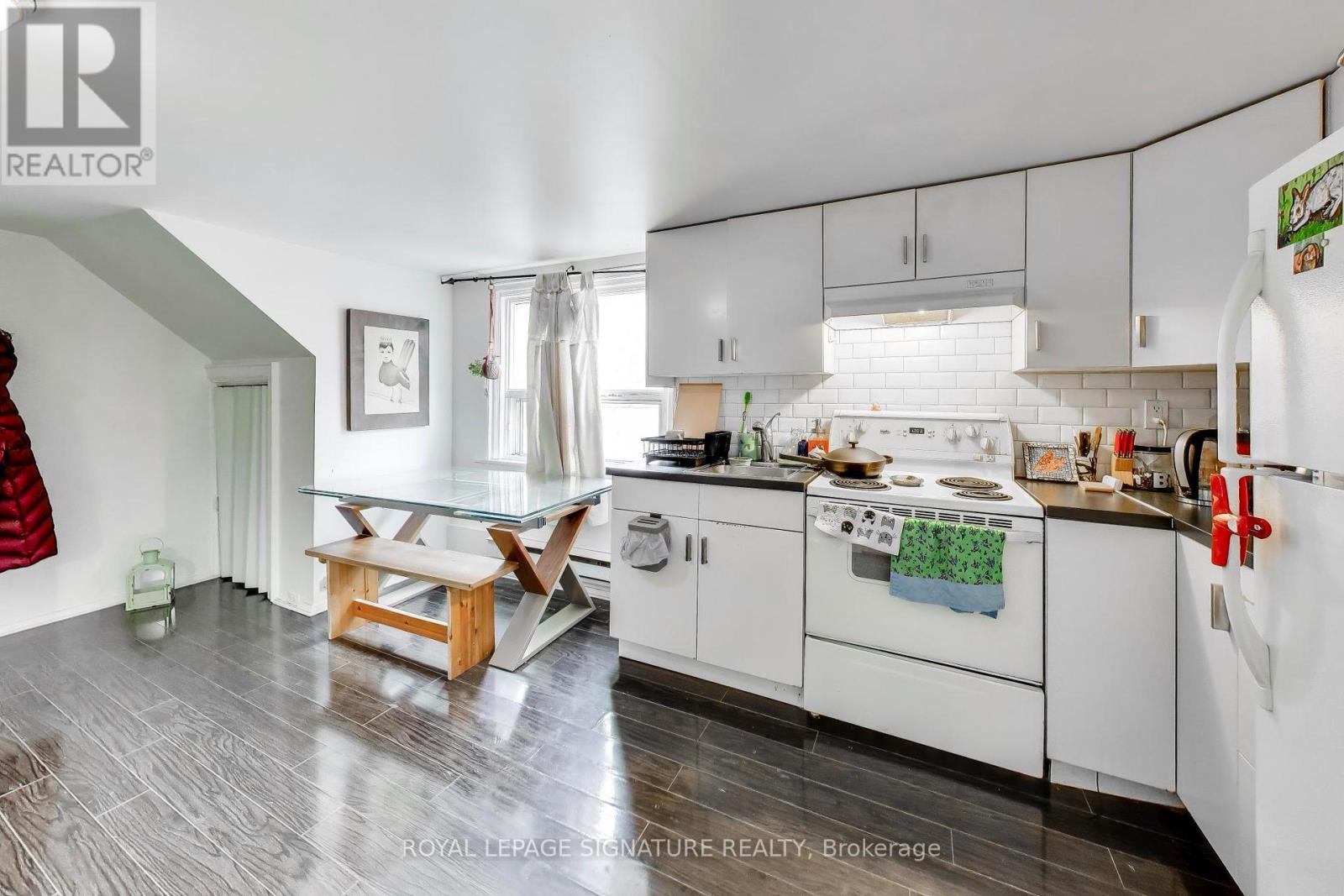 300 Concord Avenue, Toronto, Ontario  M6H 2P6 - Photo 18 - W12964712